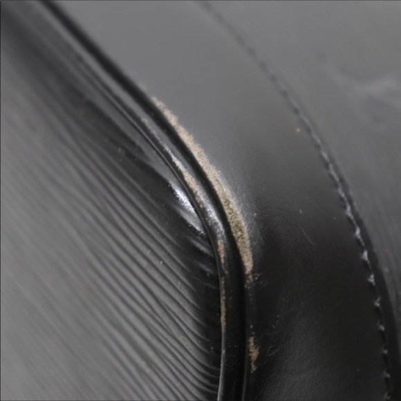 Auth Louis Vuitton Alma MM Bag - Picture 3 of 15